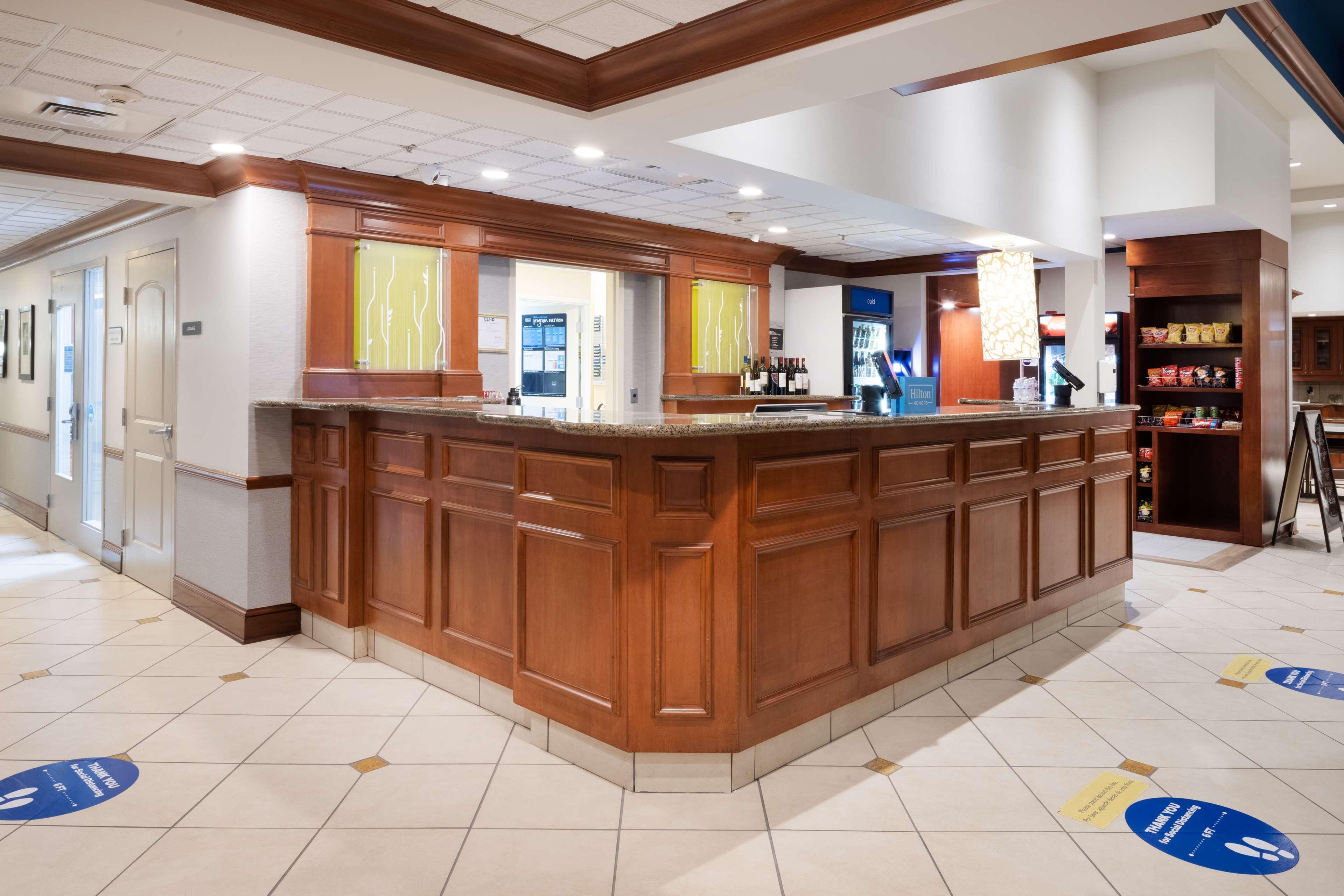 Hilton Garden Inn Mystic/גרוטון מראה חיצוני תמונה